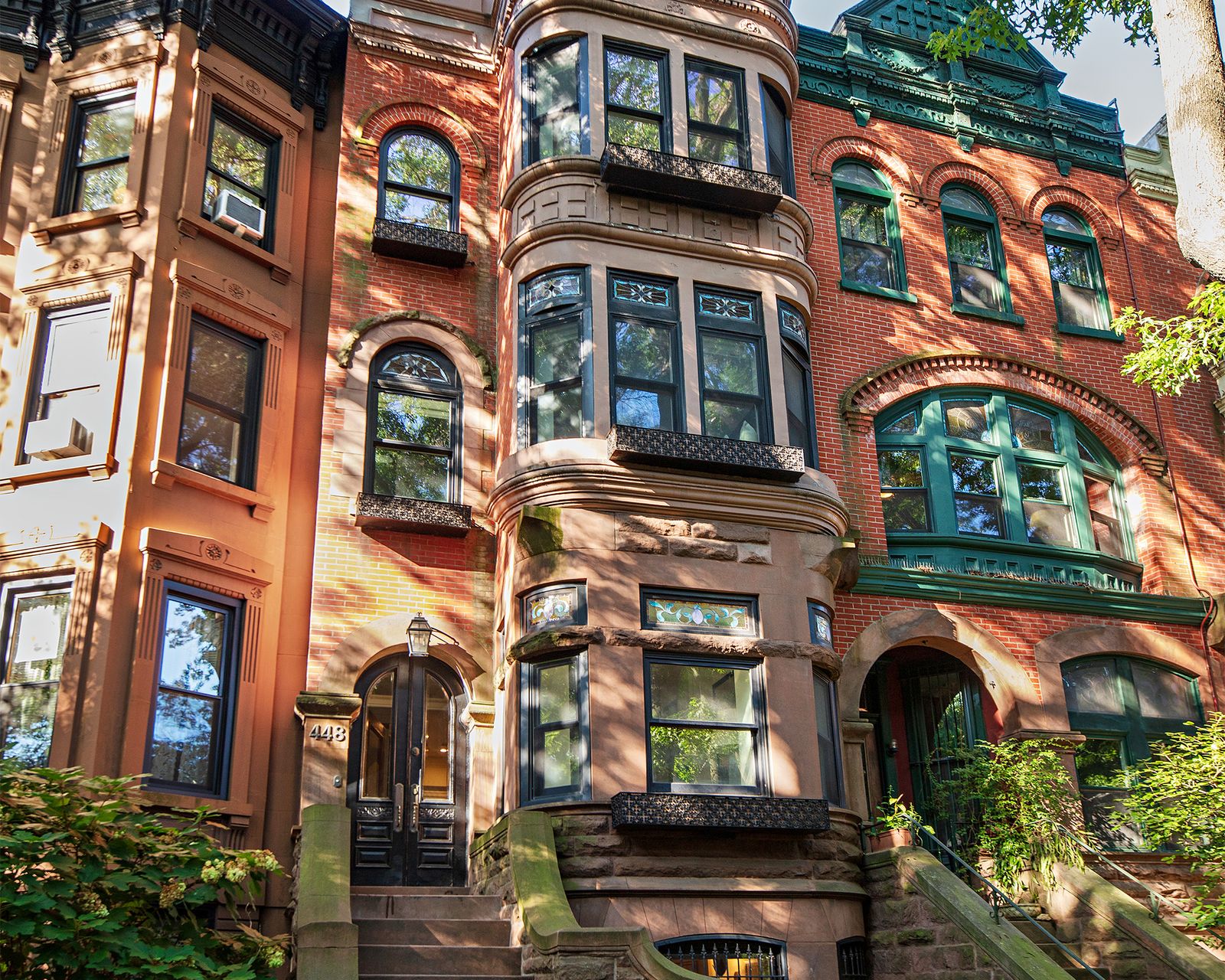 This Park Slope town house comes with 1,200 square feet of outdoor space—including an open-air kitchen and a rooftop deck overlooking the Manhattan skyline.
