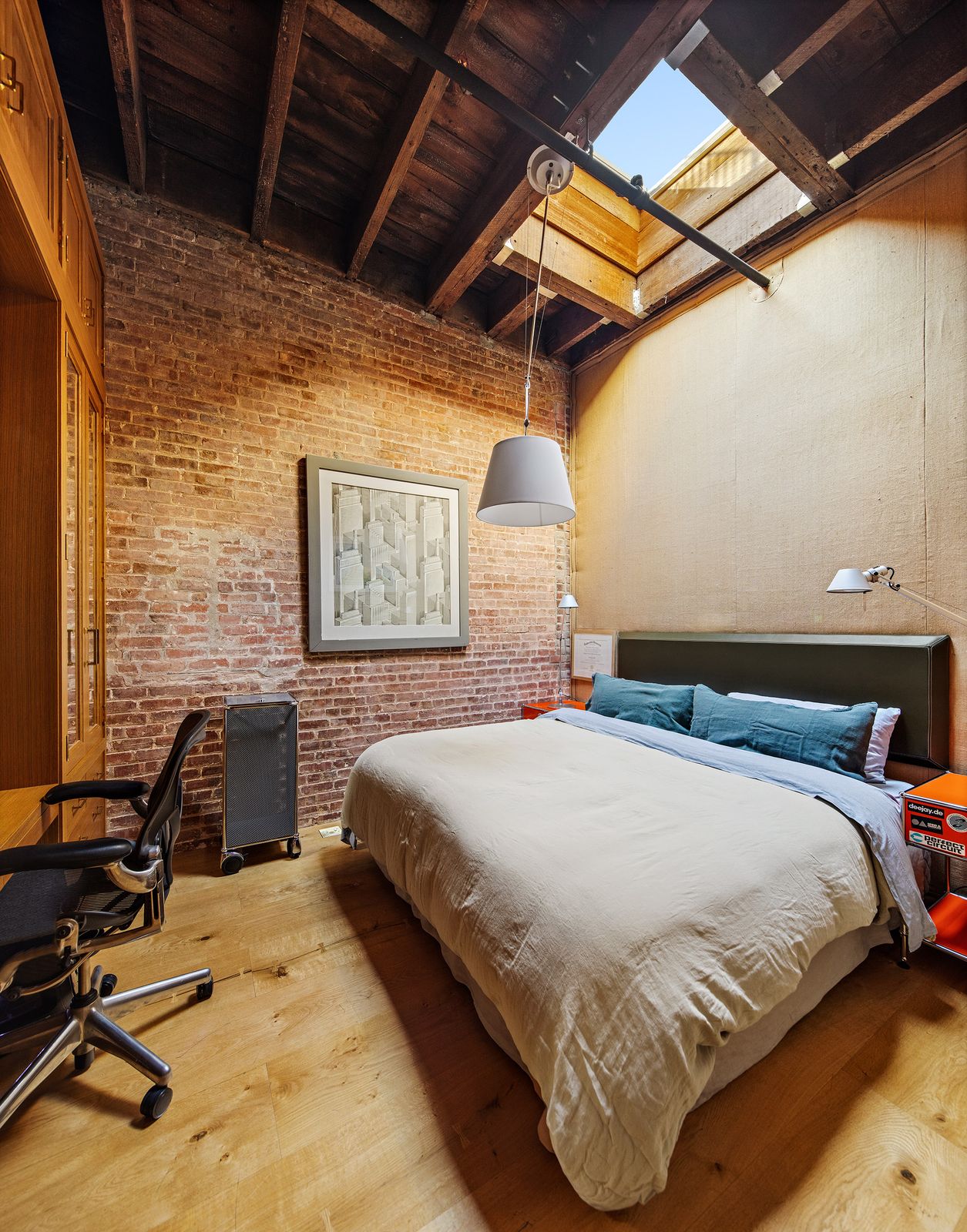Photo 9 of 15 in Old-World Details Define This Radically Revamped ...