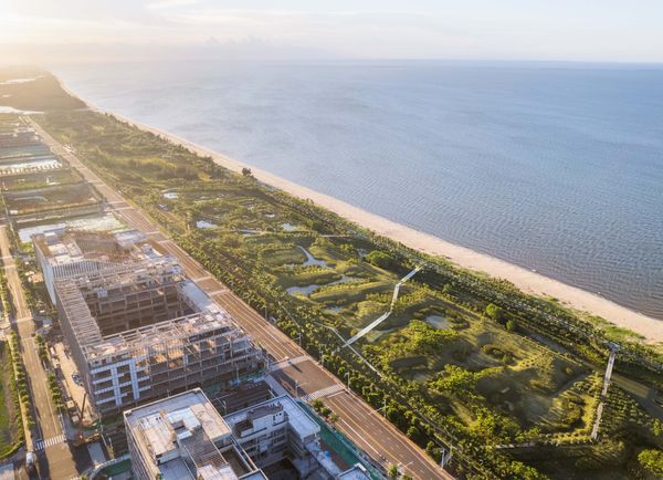 Turenscape’s Haikou Jiangdong Coastal Park, in the Chinese island province of Hainan, replaced an existing concrete sea wall with a 