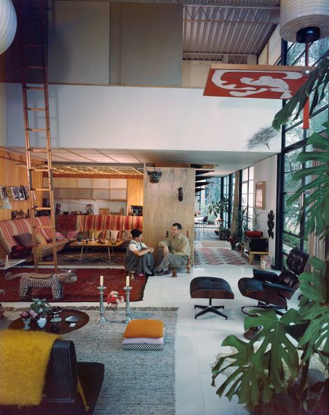 Charles and Ray in the Eames House living room, 1958.