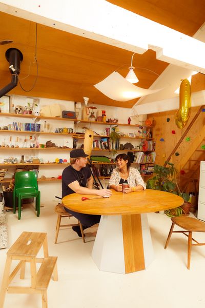 p. 158-163 SHAI AKRAM & ANDREW HAYTHORNTHWAITE – CONVERTED WORKSHOP, Stoke Newington, London, U.K.