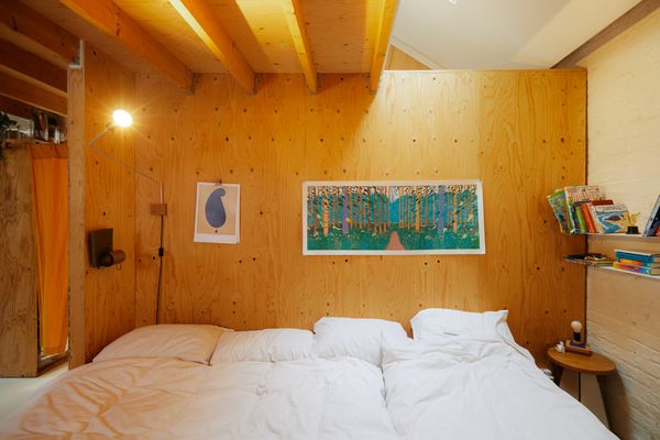 p. 158-163 SHAI AKRAM & ANDREW HAYTHORNTHWAITE – CONVERTED WORKSHOP, Stoke Newington, London, U.K.