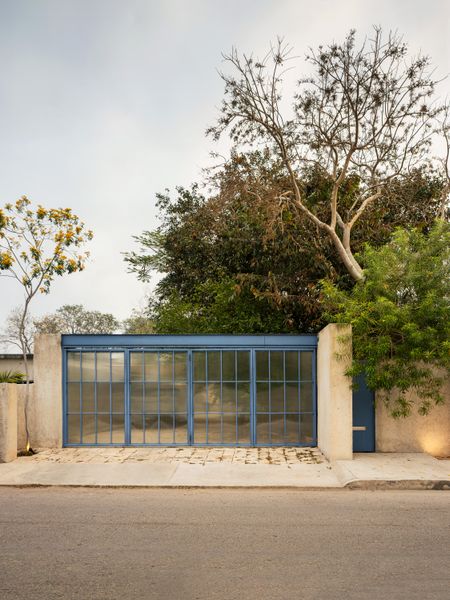 In Dzityá, Mexico, architects Zaida Briceño and Orlando Franco built a home that doubles as a manifesto for their firm, FMT Estudio, which has an uncompromising focus on ecological sustainability. All the existing trees on the site were preserved, and the residence’s walls are made of cinder blocks, as is customary in Yucatán.