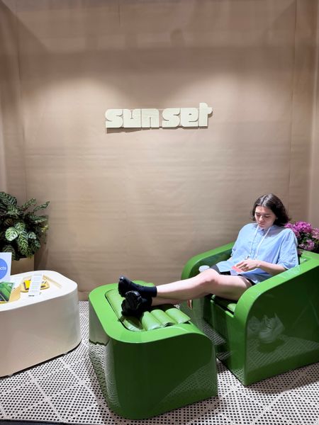 Sun Set’s lounge chair and ottoman have a lot more attitude than most outdoor furniture. The cushions have a slim profile and are made from a quick-dry fabric, so they can easily withstand splashes from the pool or unexpected rain.