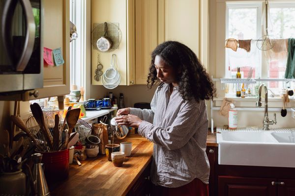She is unafraid of countertop clutter, and keeps her most used utensils and serveware out in the open, making the cooking process more intuitive.
