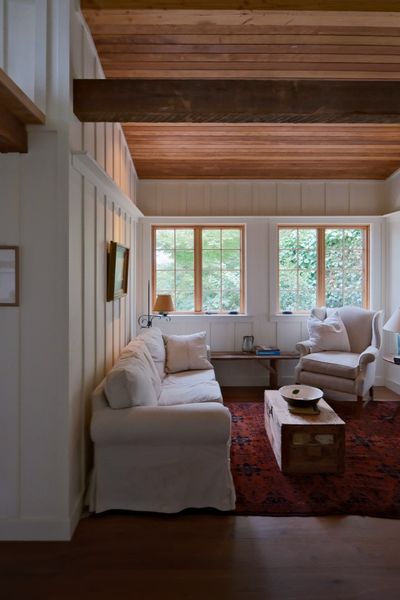 Watters furnished the interior with antiques inherited from his grandmother—including the armchair and chest in the living room—or furniture his parents already had.