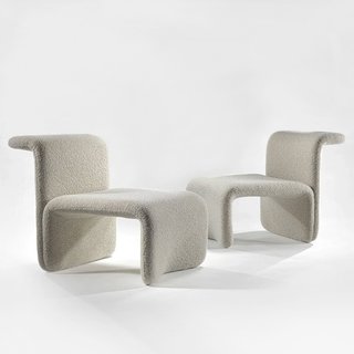 Also featured in Demisch Danant’s presentation, was a pair of graphic and surprisingly buoyant chairs designed by Michael Boyer in 1968. Boyer was known for designing prestigious offices, hotels, and banks, often utilizing interesting architectural shapes in his work. These chairs do just that, with an emphasis on the beauty of empty space.
