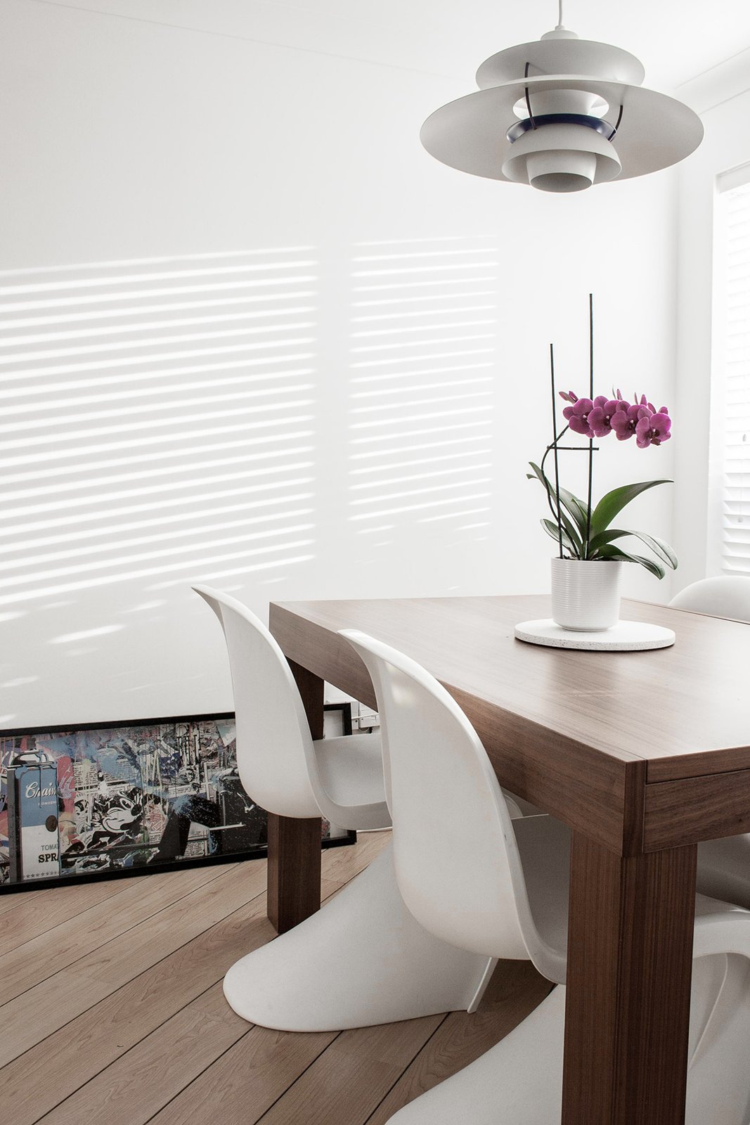 Photo 4 of 8 in Two Architects Revive Their London Flat With Minimal