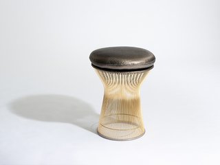 Platner Stool <span style="line-height: 1.8;">in 18k gold-plated steel. Photograph by Knoll.</span>