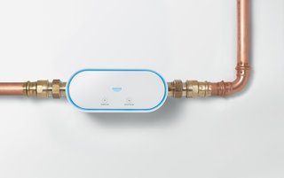 Like the GROHE Sense, the GROHE Sense Guard will turn red if a leak or pipe burst is detected. Both products can be used together for the utmost in water safety. 