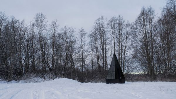 The arrowhead-like structure of Klumpen was inspired by the founders' children. The initial cost is $35,000 USD.