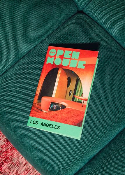 The day began at Barnsdall Art Park in East Hollywood, where ticket holders picked up tote bags with a booklet and route maps and had the opportunity to tour Hollyhock House before visiting the other three homes.