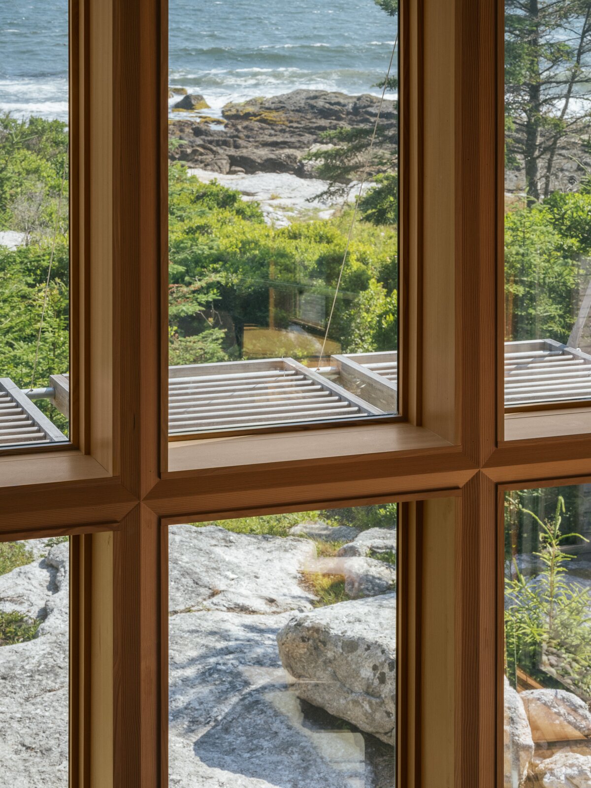 Reinforced mulls between windows strengthen the home, allowing it to resist powerful external forces. 