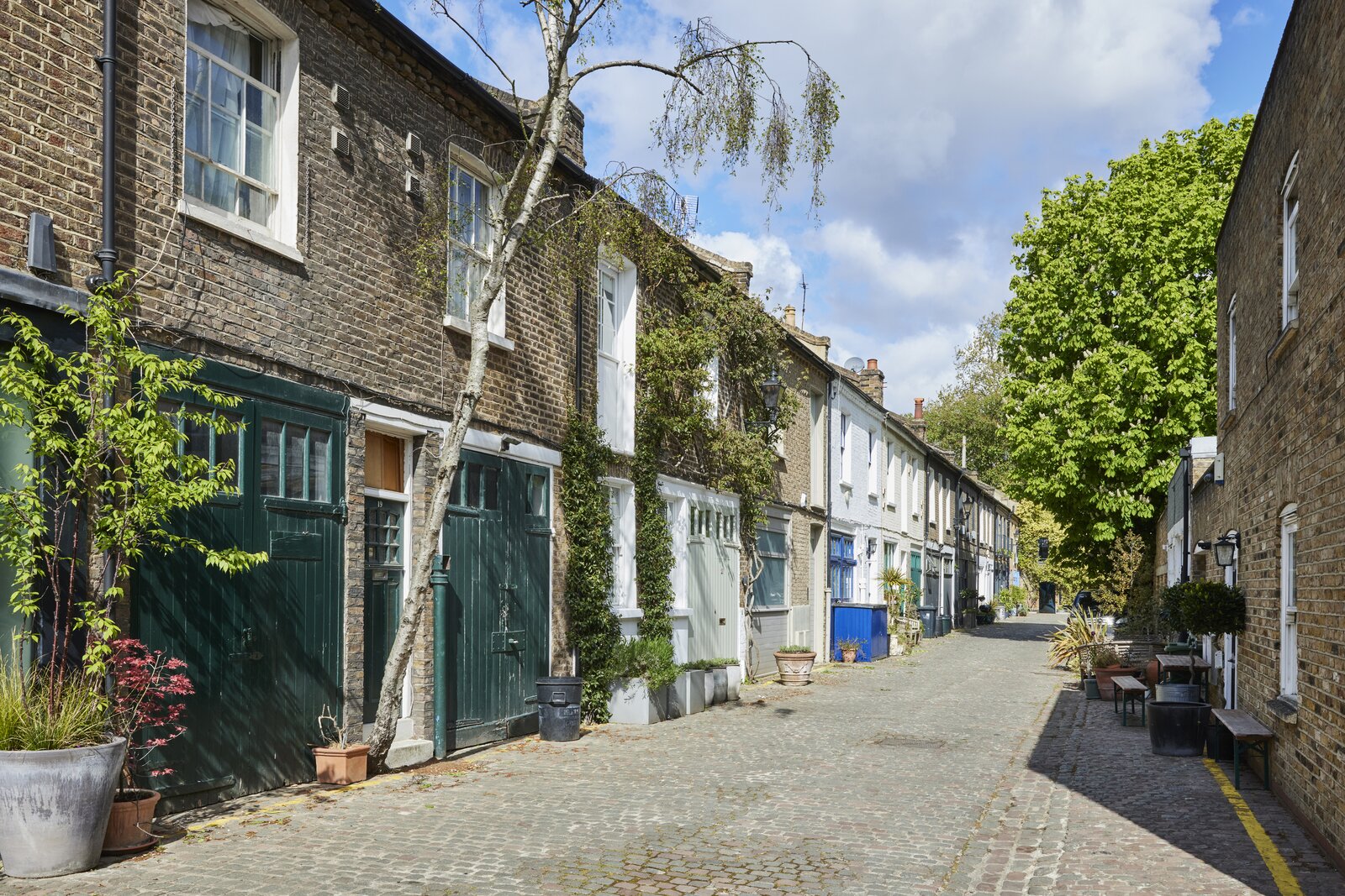 Photo 3 of 17 in A London Mews Home With a Subterranean Dance Floor Asks £3.8M Dwell