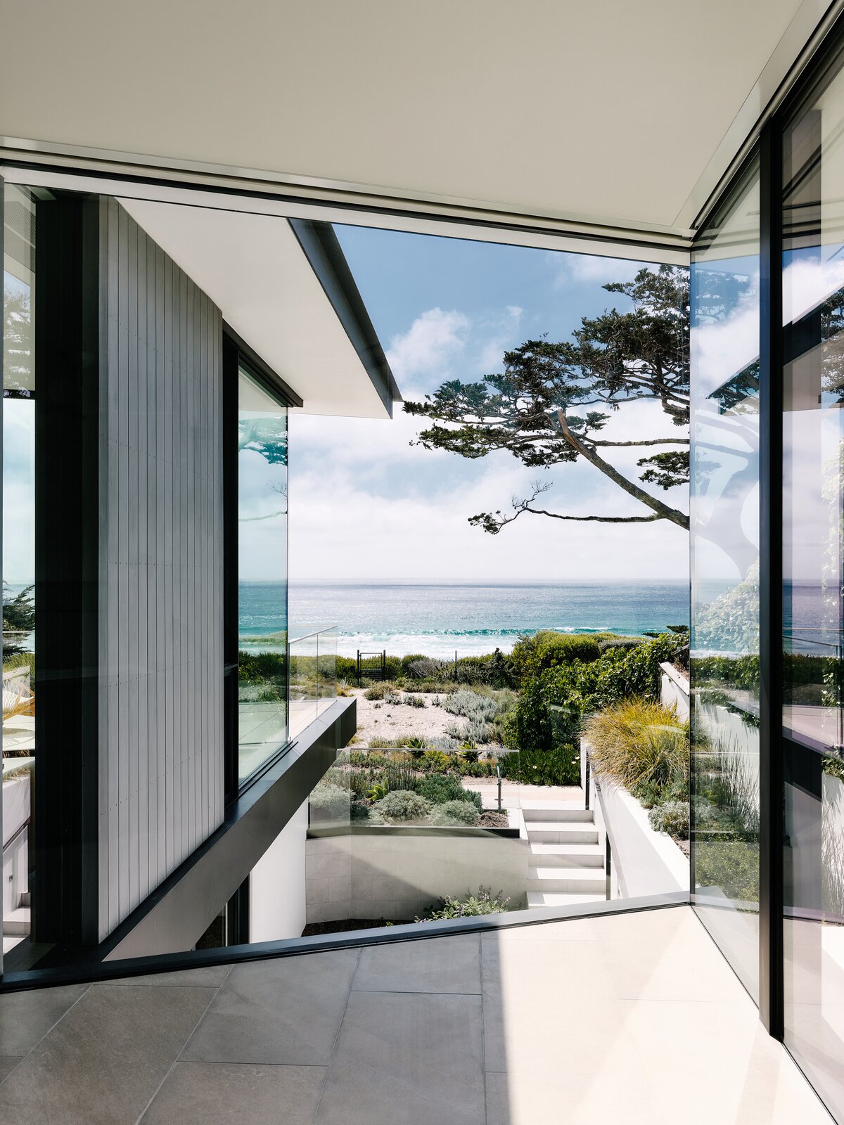 Photo 5 of 13 in A California Retreat Has Walls Made Out of the Beach
