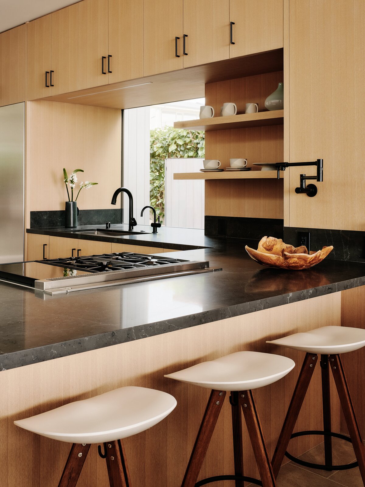 Photo 11 of 13 in A California Retreat Has Walls Made Out of the Beach