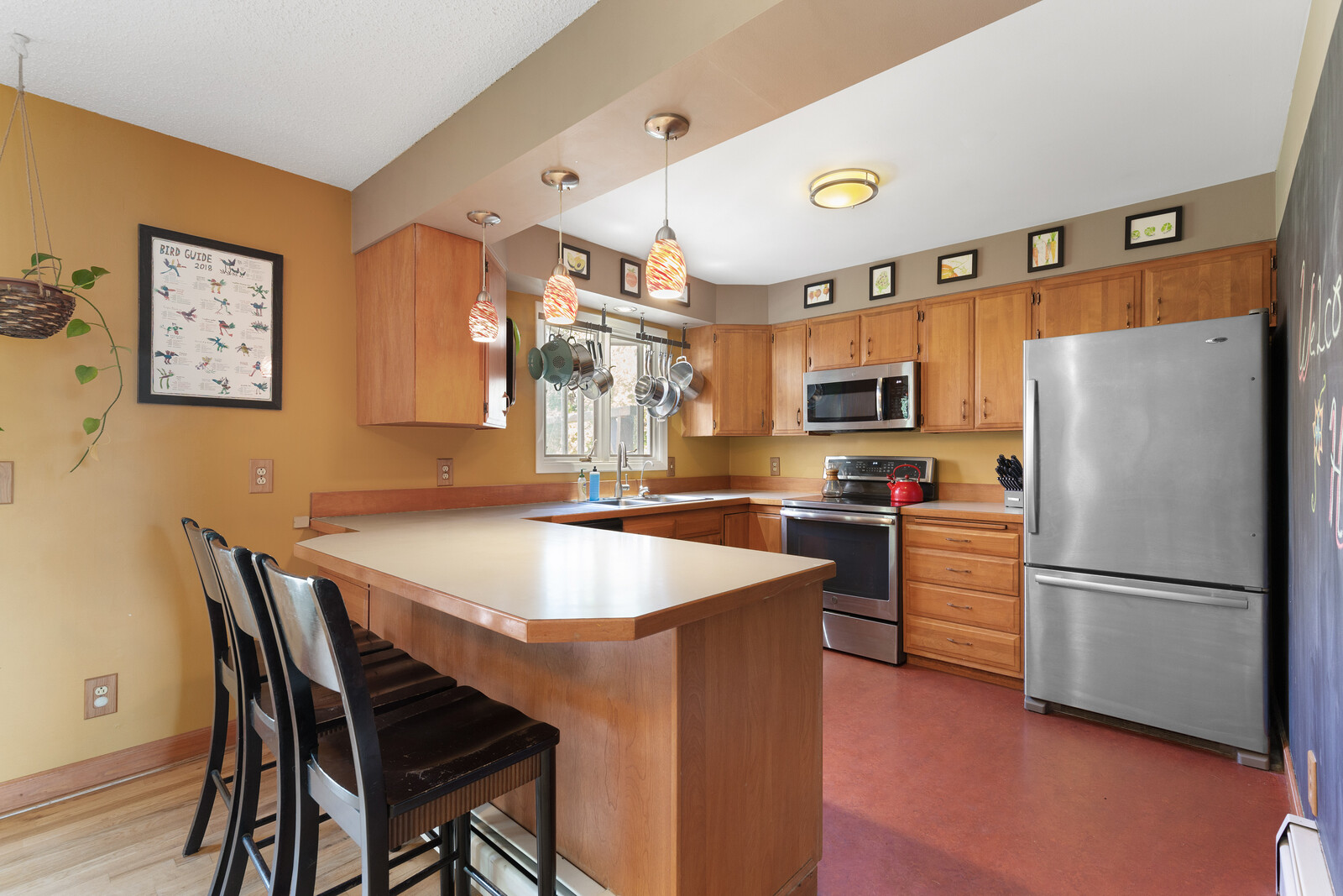 The kitchen before renovation.