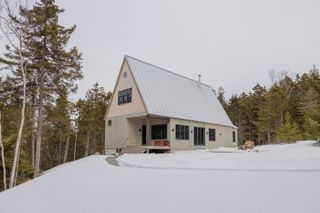 Construction Diary: How Japanese Minka Homes Inspired a Designer’s Coastal Cabin in Maine