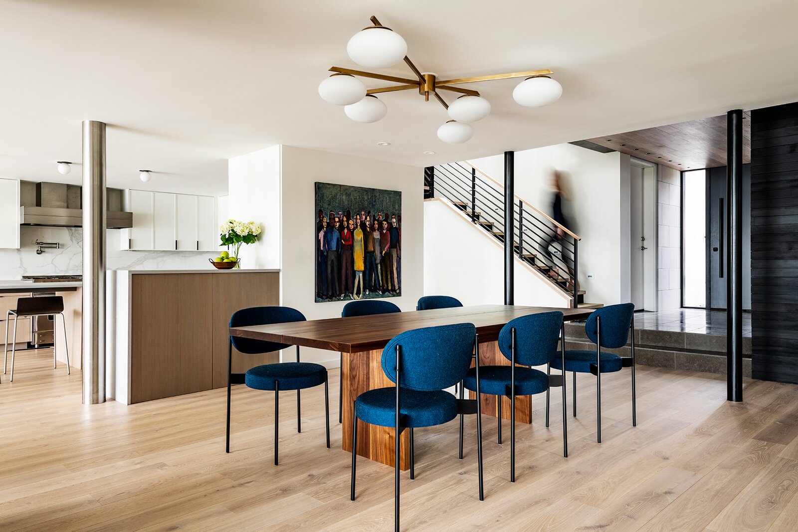 Photo 3 of 17 in Lakeshore Residence by CAST architecture - Dwell