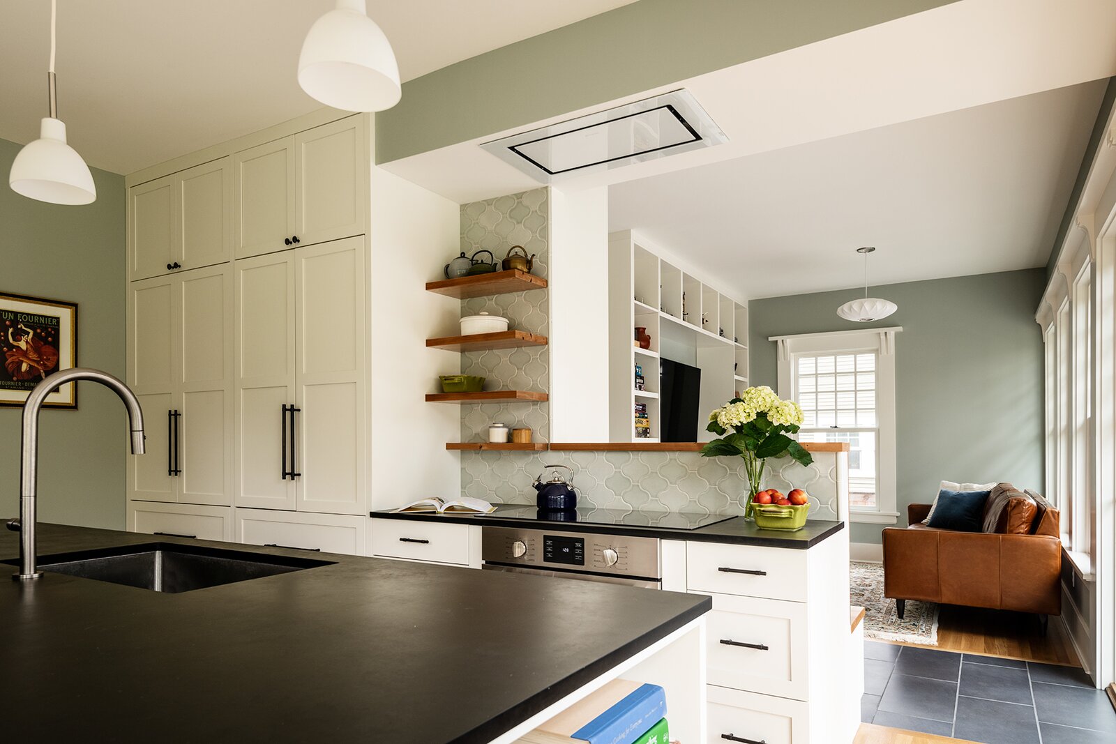 Photo 3 of 7 in QUEEN ANNE CRAFTSMAN RENOVATION by CAST architecture