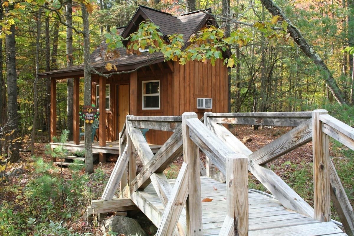 Photo 19 of 23 in 22 Tiny Homes You Can Rent on Airbnb for an Autumn