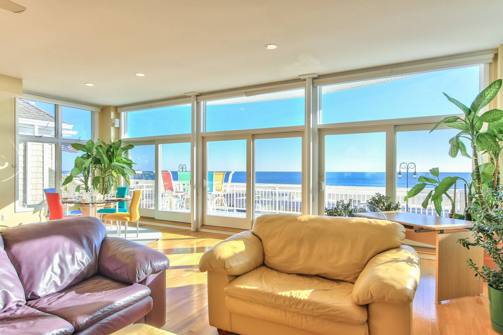 Photo 3 of 11 in Coastal Contemporary 10 Modern Seaside Homes Dwell