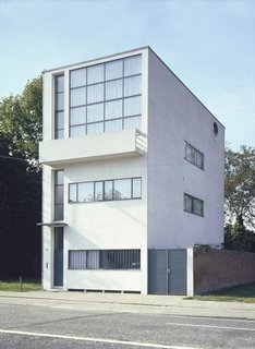 Maison Guiette, also known as Les Peupliers, is located in Antwerp, Belgium, and is Le Corbusier's only remaining work in the country. A classic early example of the International Style, the residence was the studio and home of René Guiette, a painter and art critic—and was also once home to Belgian fashion designer Ann Demeulemeester.