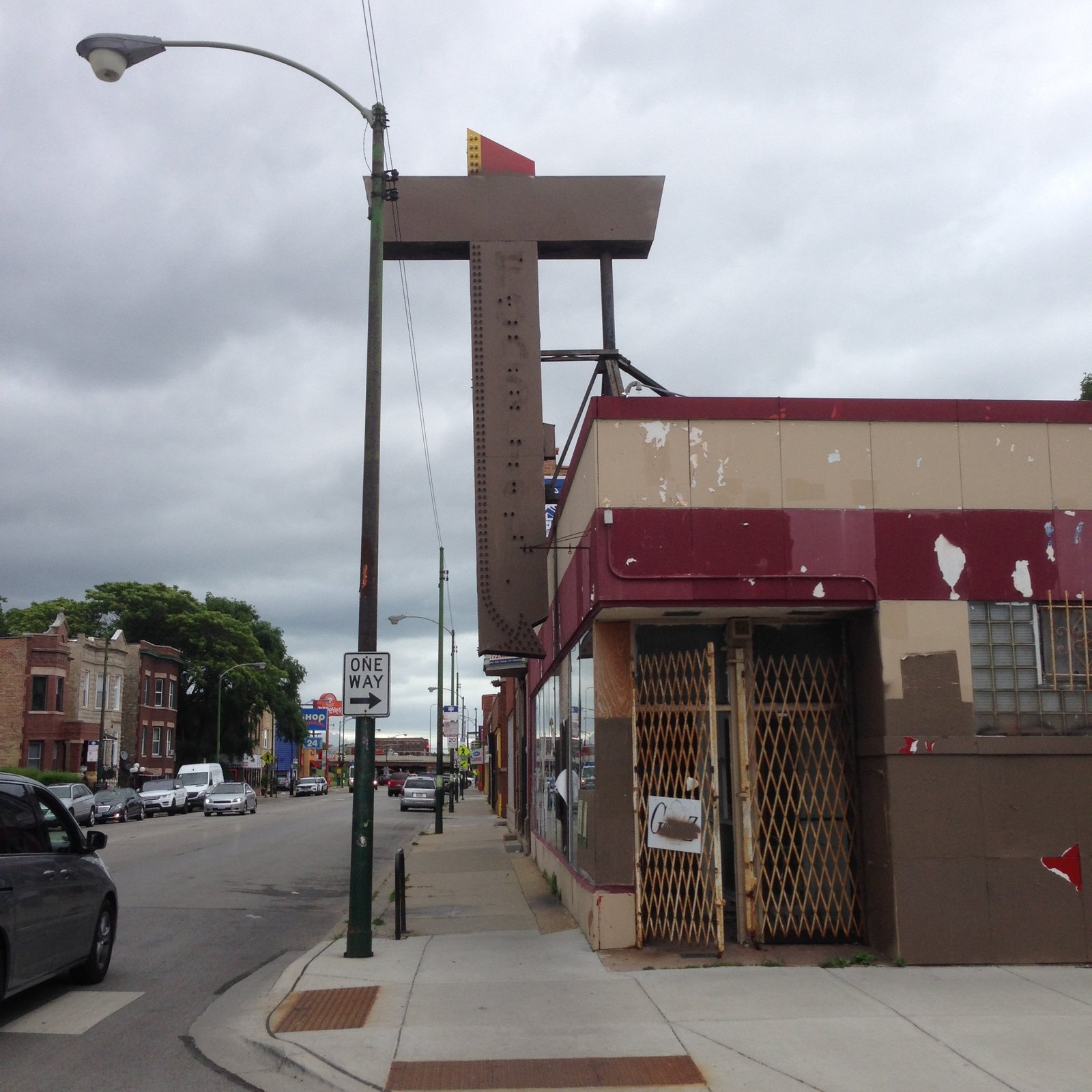 Photo 1 of 29 in Before & After A Rundown Bodega in Chicago Is