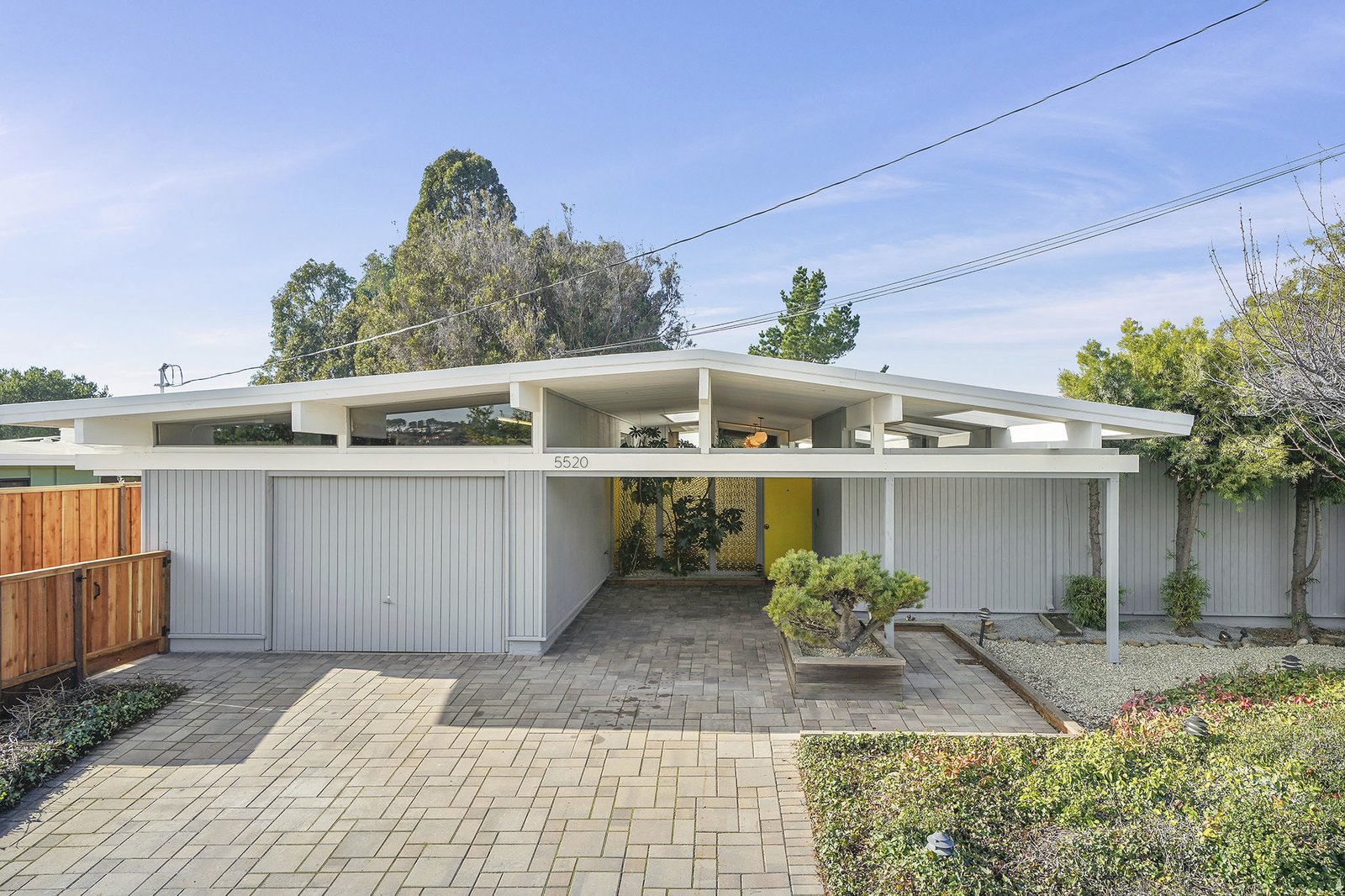 Photo 1 of 18 in A Tastefully Expanded Eichler in the Bay Area Asks 1
