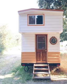 Kell used two types of siding, which she purchased at a discount. 