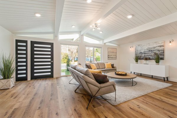 Best 60 Modern Living Room Ceiling Lighting Design Photos And Ideas The Home Opens To A Light Filled Sitting Area Which Fronts Open Plan
