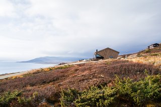 The cabin is positioned to take full advantage of the region's spectacular views