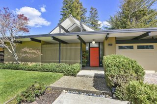 Intersecting lines and geometric forms make up the facade of 252 Clyde Drive.