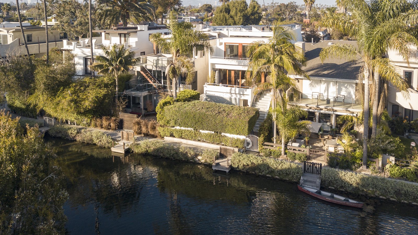 Photo 1 of 16 in This Venice Home Owned by Beatle Harrison’s Son