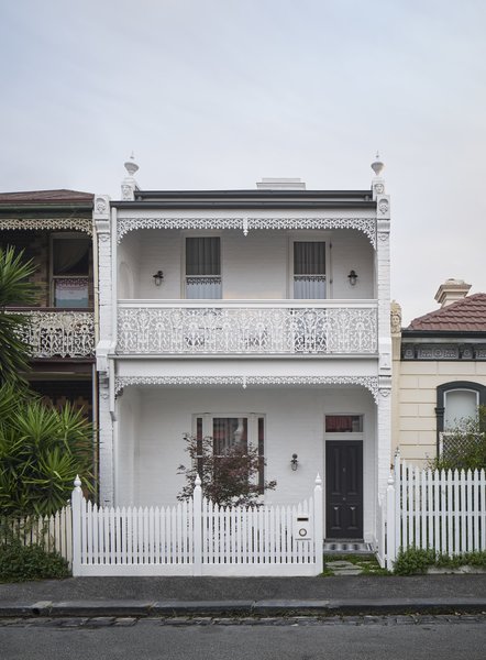 Built in the late 1800s across Australia, Victorian terrace houses feature cast-iron ornamentation, an inexpensive way of decorating the exteriors.