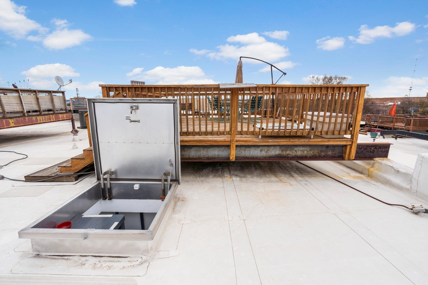 Photo 12 of 13 in A Hip Atlanta Loft With a Rooftop Deck Asks 300K Dwell