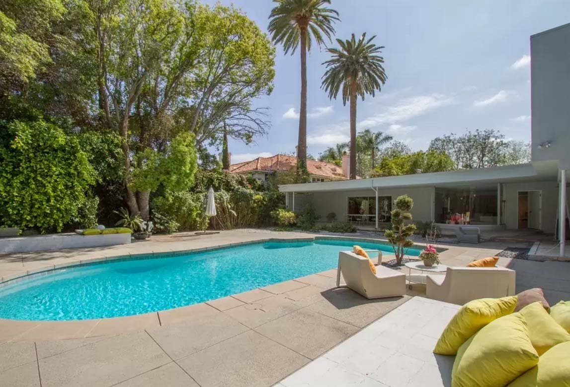 Photo 4 of 25 in Mid Century Modern in Beverly Hills by Airbnb Dwell