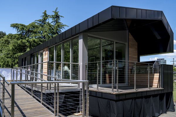 Method Homes co-founder Brian Abramson described the evolution of the building’s design: 