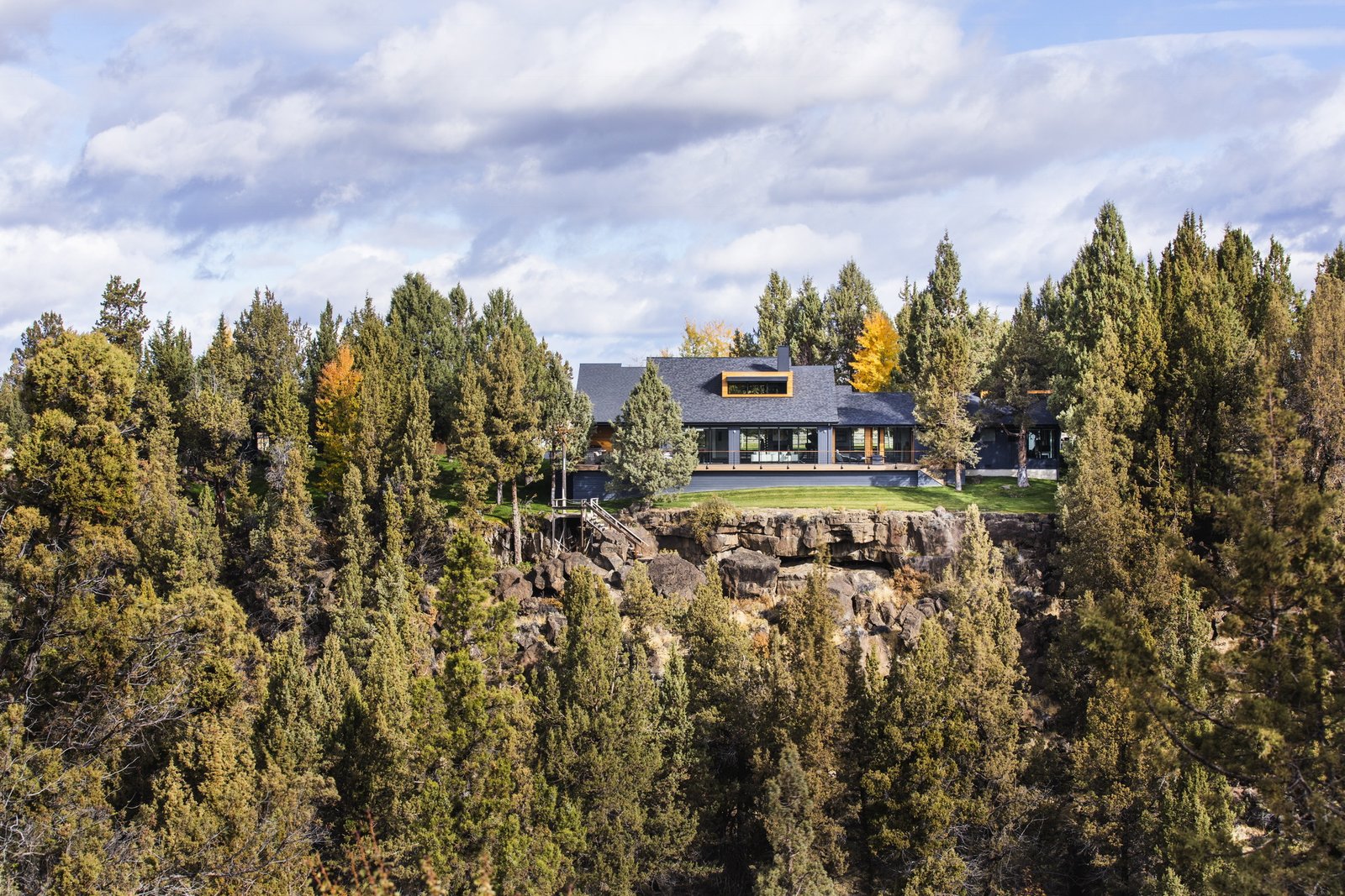 Photo 10 of 11 in Ranger’s Ridge by Giulietti Schouten Weber Architects ...