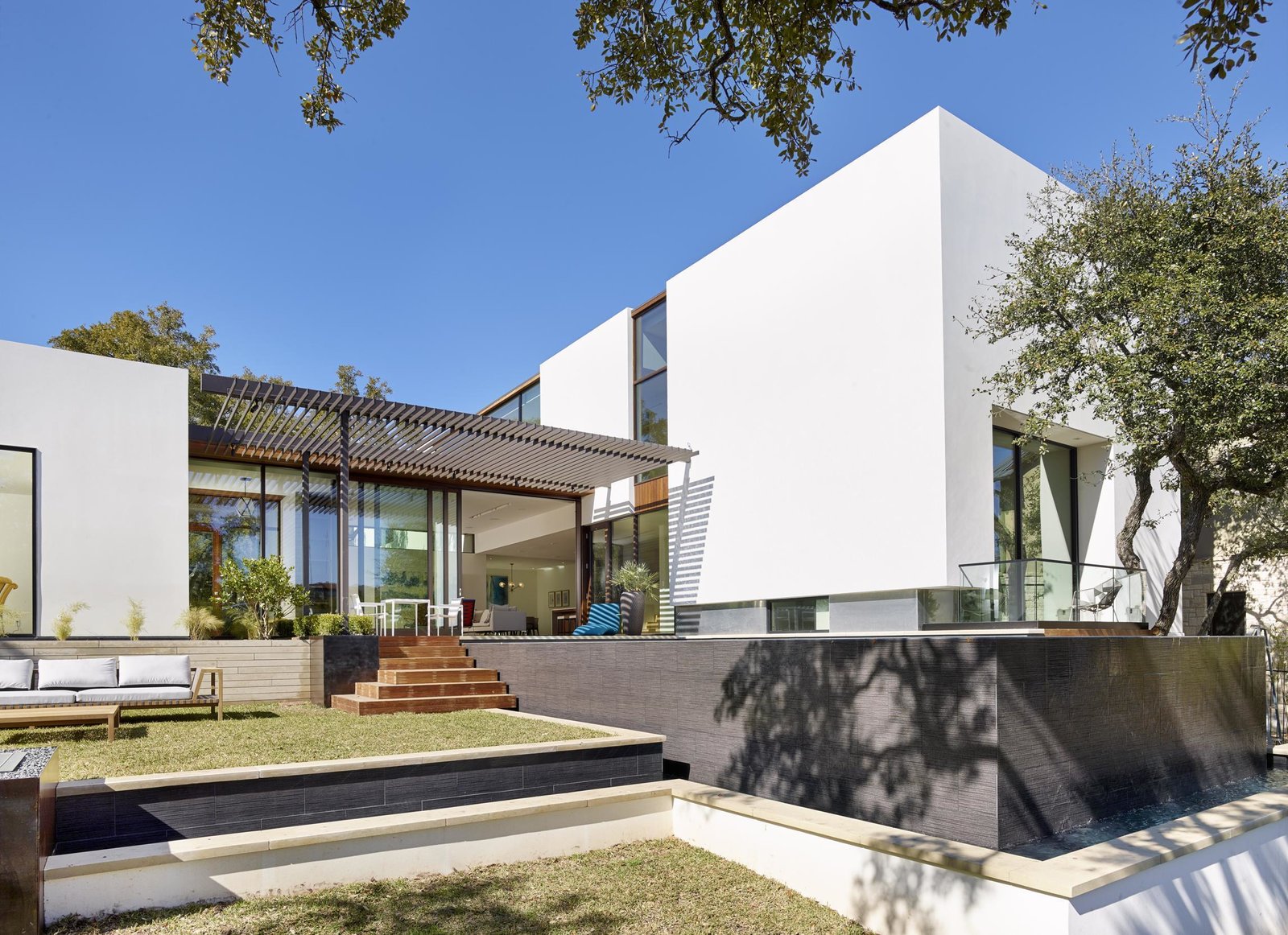 Quantum Lift & Slide Doors Dwell