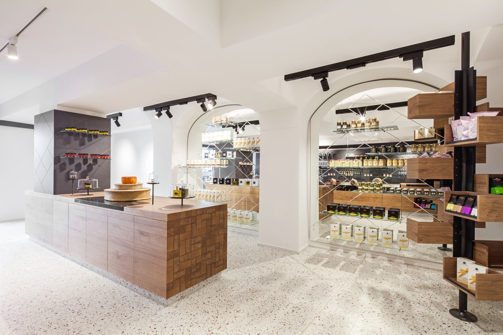 Photo by Monika Nguyen       
#display#oak#cheeseshop#oak