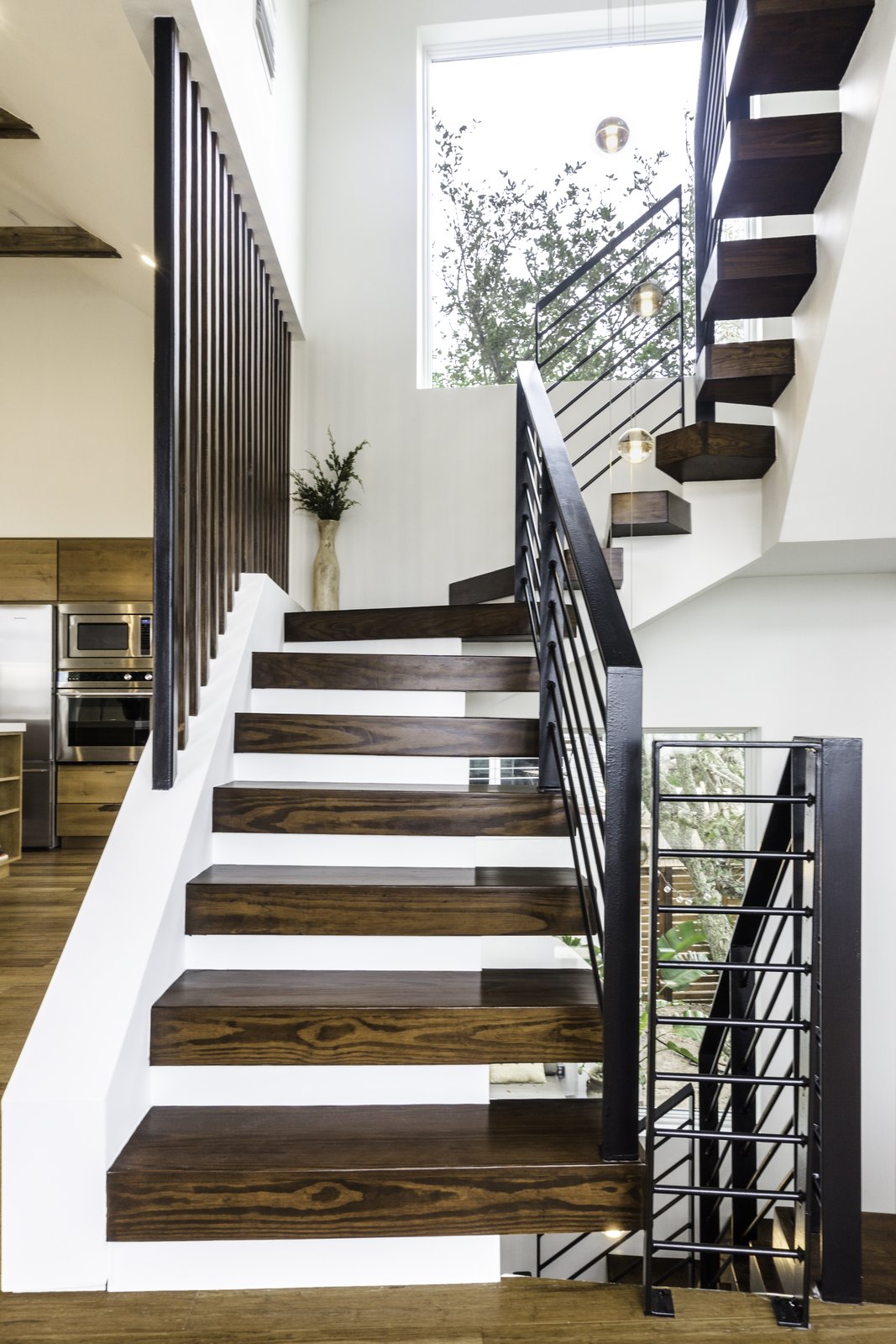 Photo 1 of 27 in The Live Oak House by Mandy Cheng Design - Dwell
