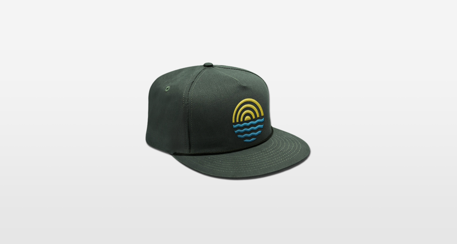 Summer Vibes:
Simple mark portraying the summer sun and ocean – it looks good on this cap. Self initiated project.