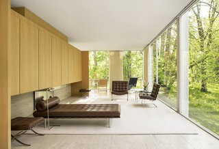 Ludwig Mies van der Rohe's famed Barcelona collection outfits the interior of the Farnsworth home. 