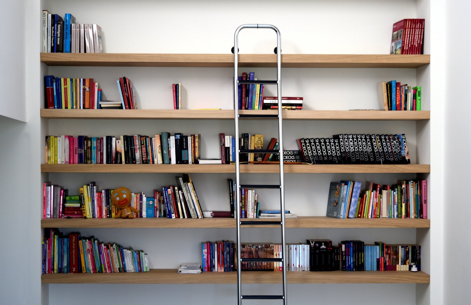 Photo 9 of 22 in Woodwork projects by Bram van Dessel Dwell