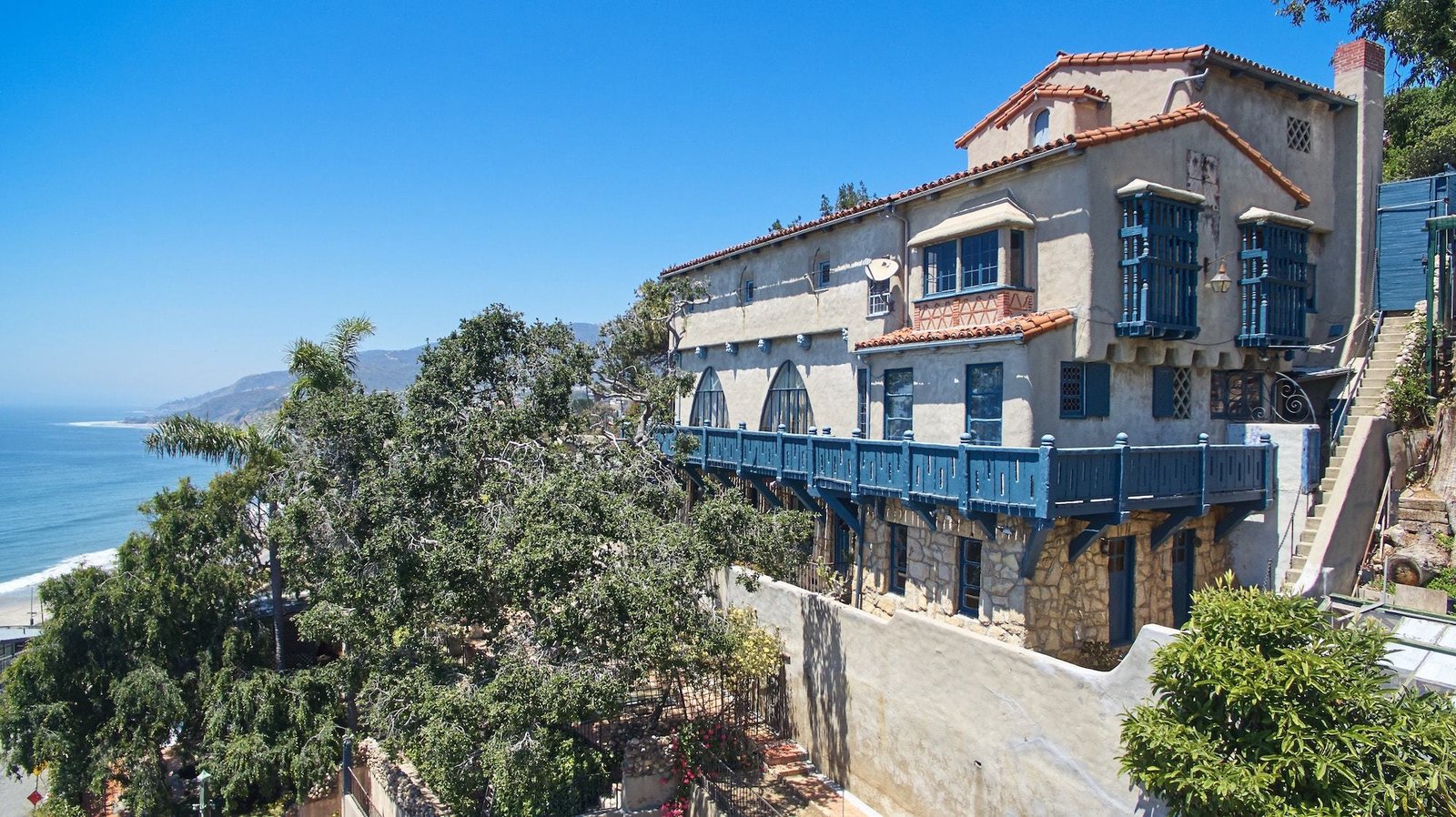 Castillo del Mar Brings Italian Style to Pacific Palisades (6 Photos