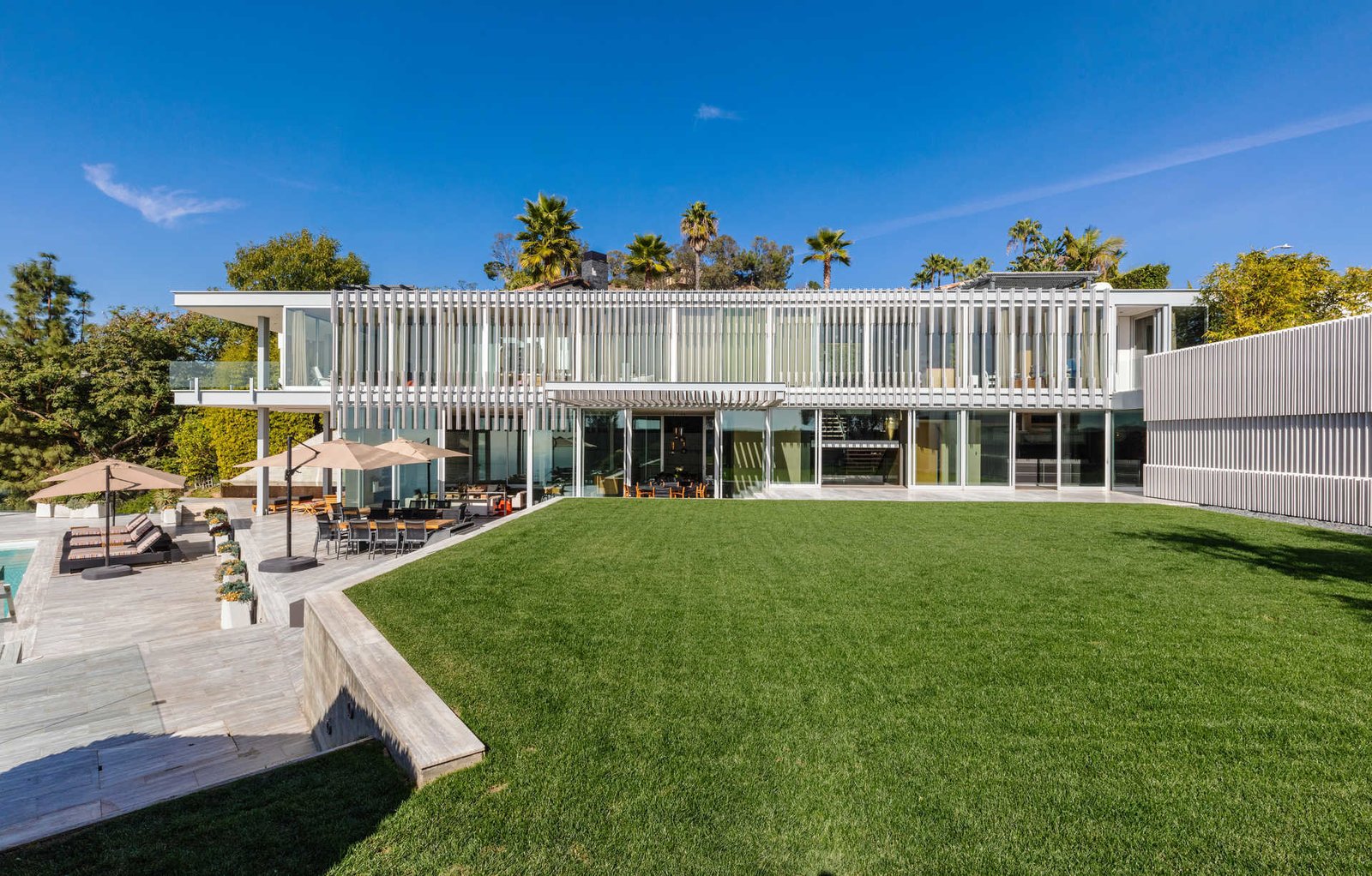 An Architectural Gem on the Bird Streets of Los Angeles posted by… Dwell