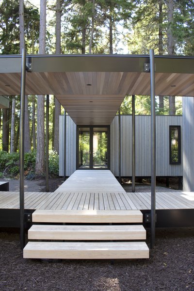 Comprised of a series of modules, The Madrona model from NODE is capable of virtually endless combinations. Each module ranges from 165 square feet to 570 square feet, with features like a sheltered deck (one of the semi-outdoor modules) available.