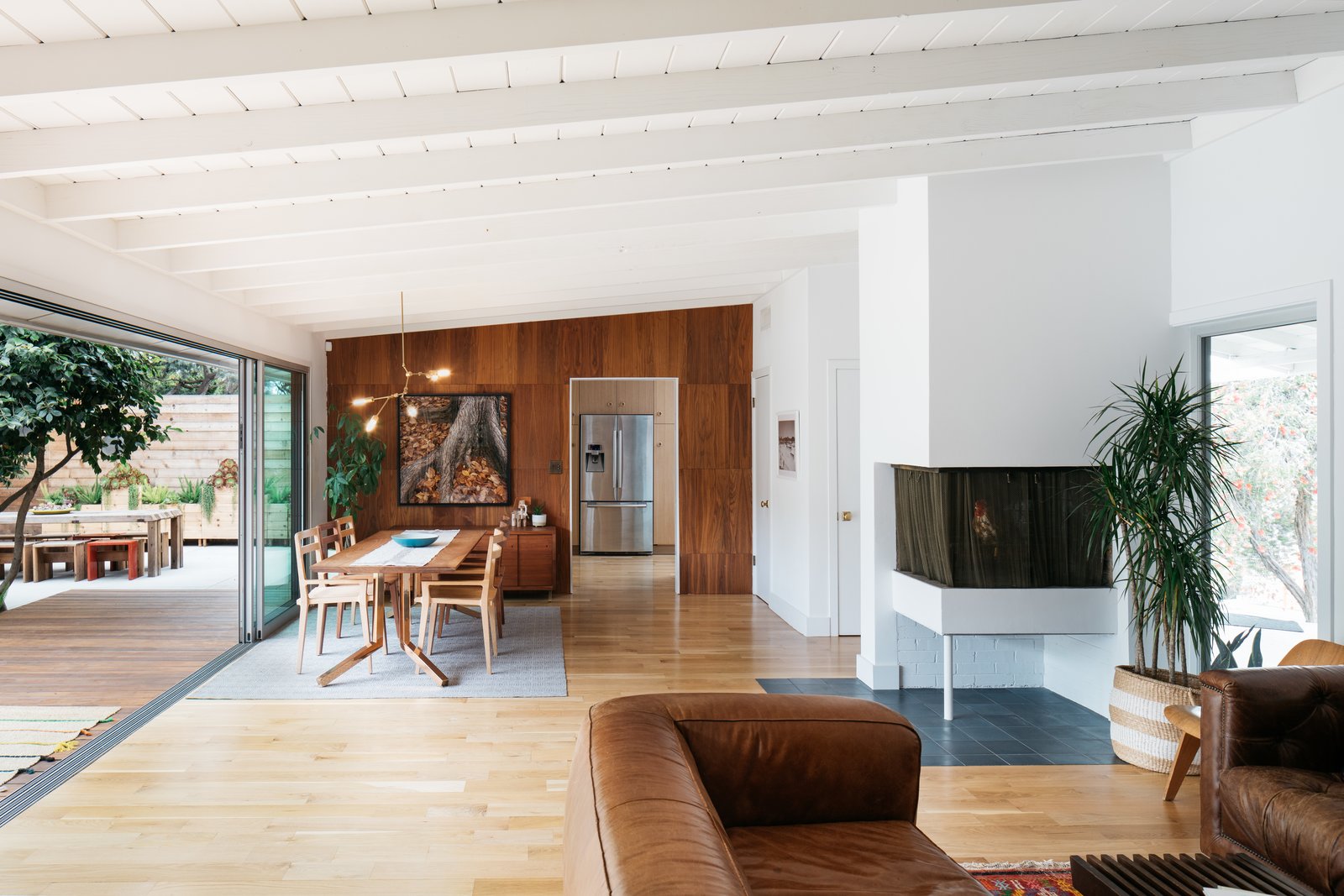 A Sophisticated Dome House in Ghent for $1.12 Million, image size:1600x1067