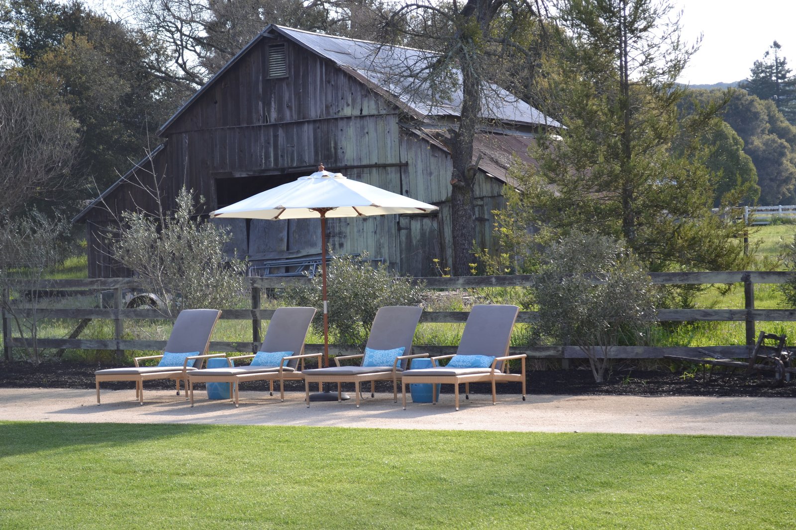 Photo 4 of 10 in Integrated Outdoor Living by Girasole Sonoma - Dwell